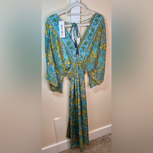 Elegant Paisley Maxi Dress - Picture 9 of 12